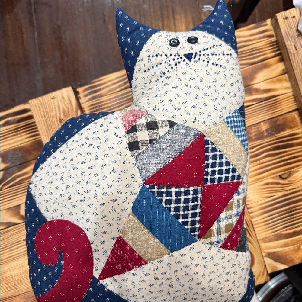 Adorable Quilted Cat Pillow
